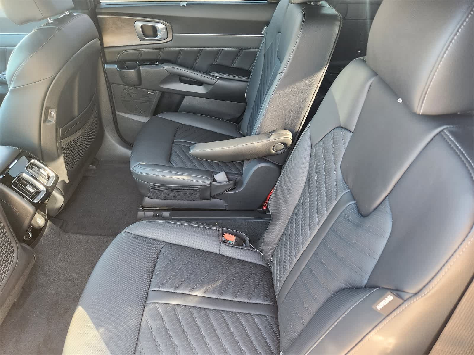 Thumbnail: 2026 Kia Sorento - 21