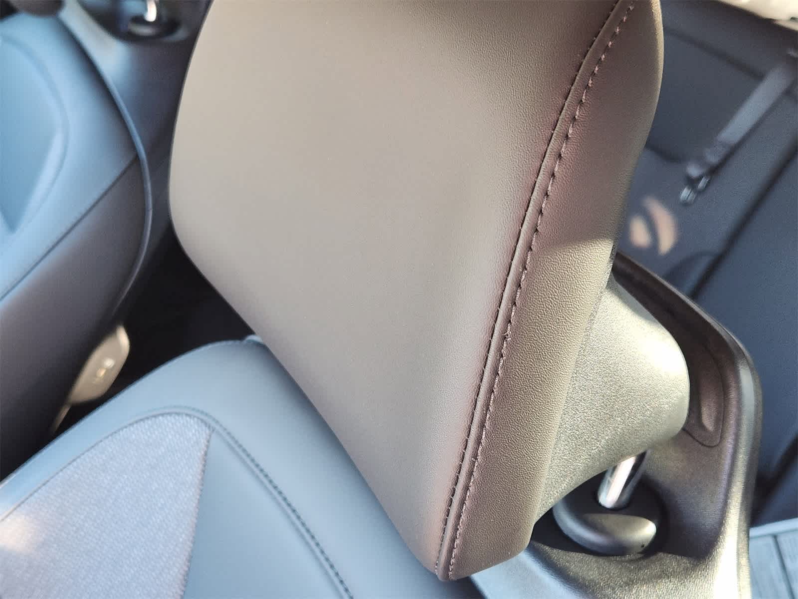 Thumbnail: 2026 Kia Niro - 13