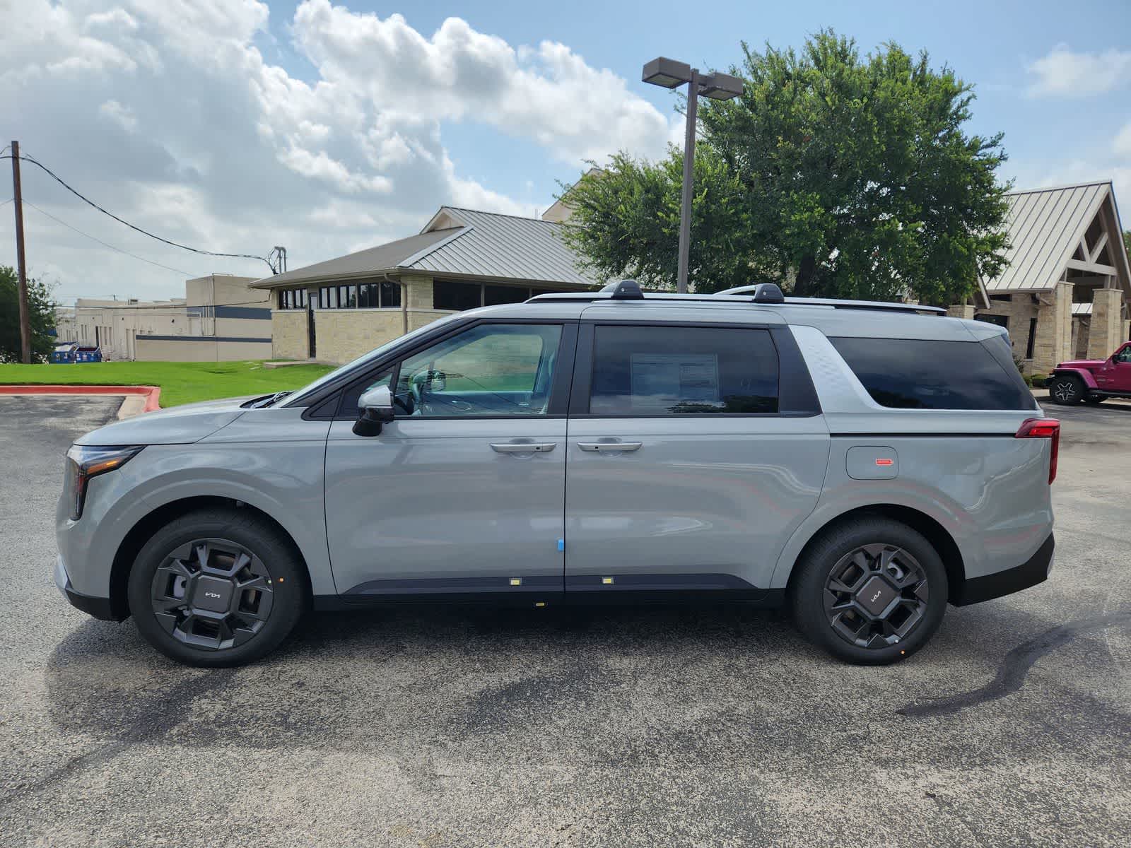 Thumbnail: 2026 Kia Carnival - 4