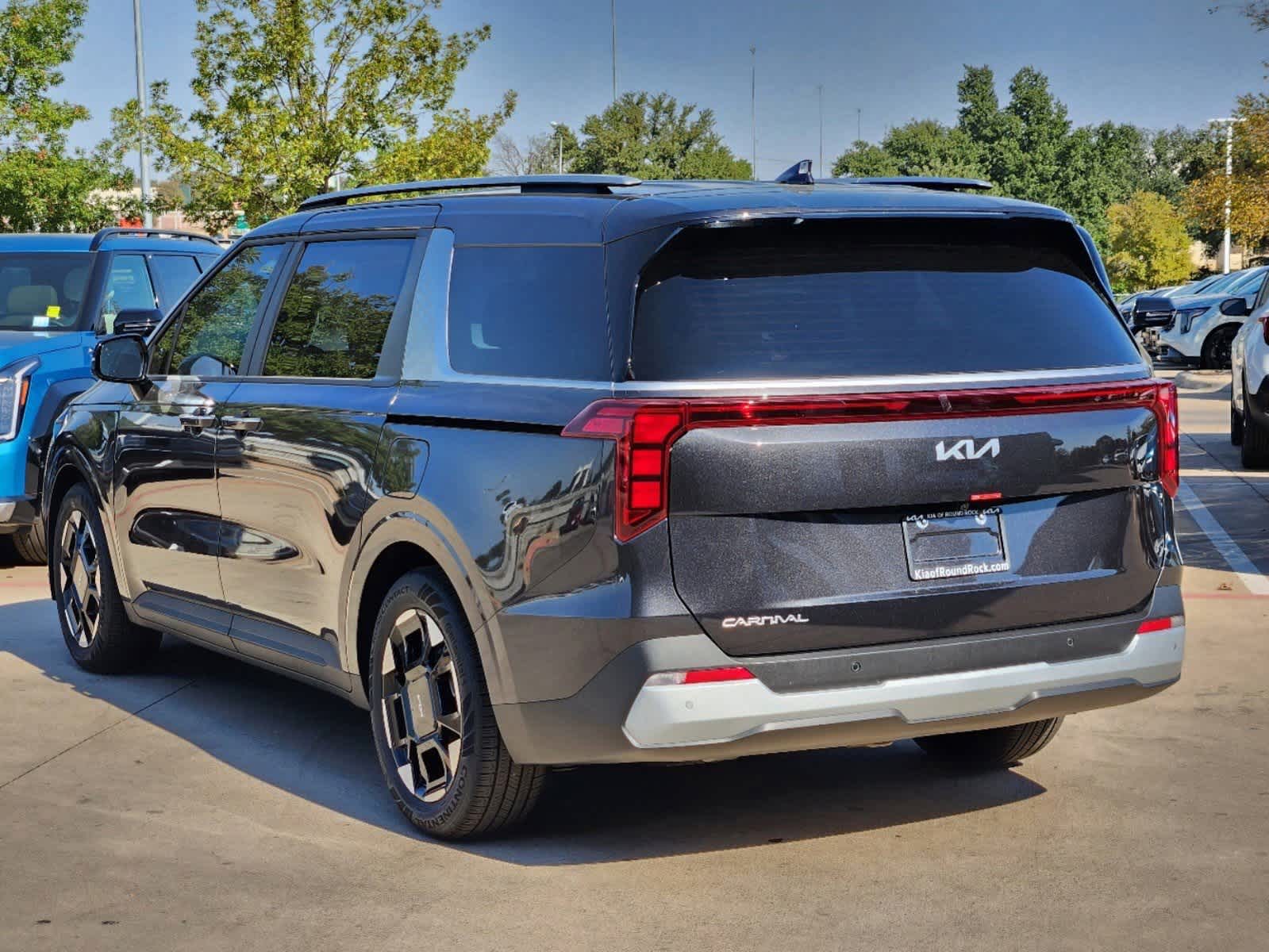 Thumbnail: 2026 Kia Carnival - 4