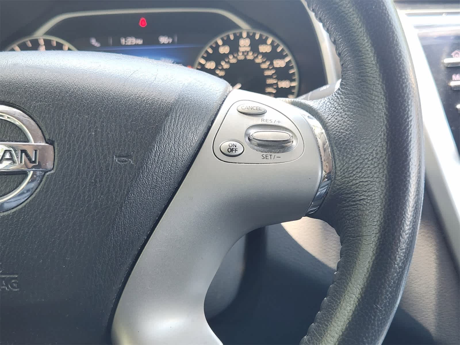 2017 Nissan Murano SL 28