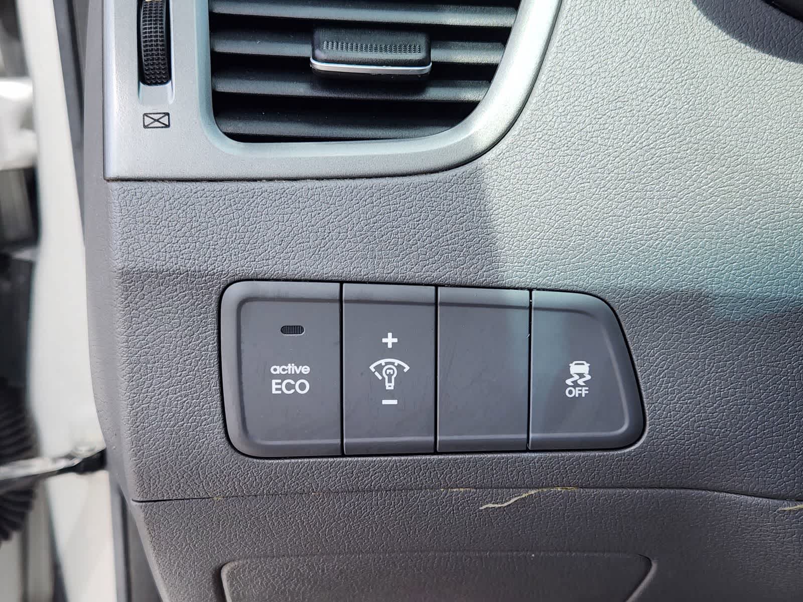 Thumbnail: 2014 Hyundai Elantra - 21