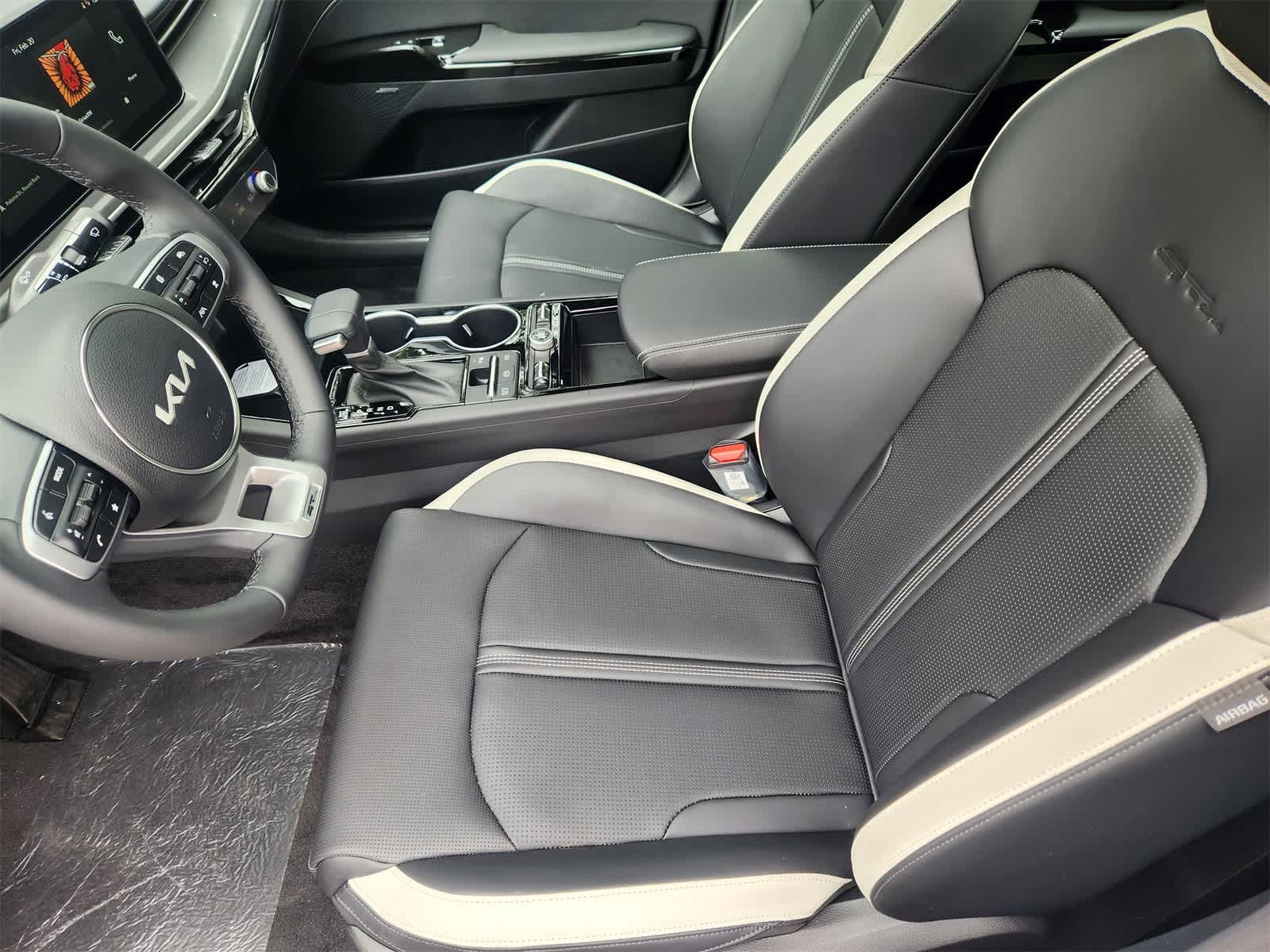 Thumbnail: 2026 Kia K5 - 12