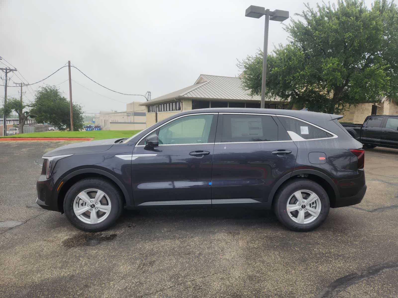 Thumbnail: 2026 Kia Sorento - 3