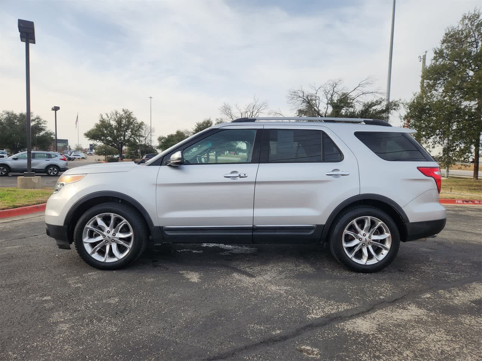 Thumbnail: 2014 Ford Explorer - 4