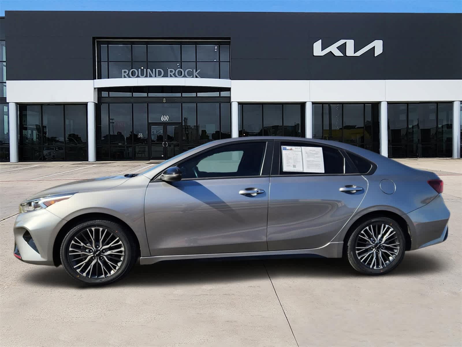 Thumbnail: 2022 Kia Forte - 4