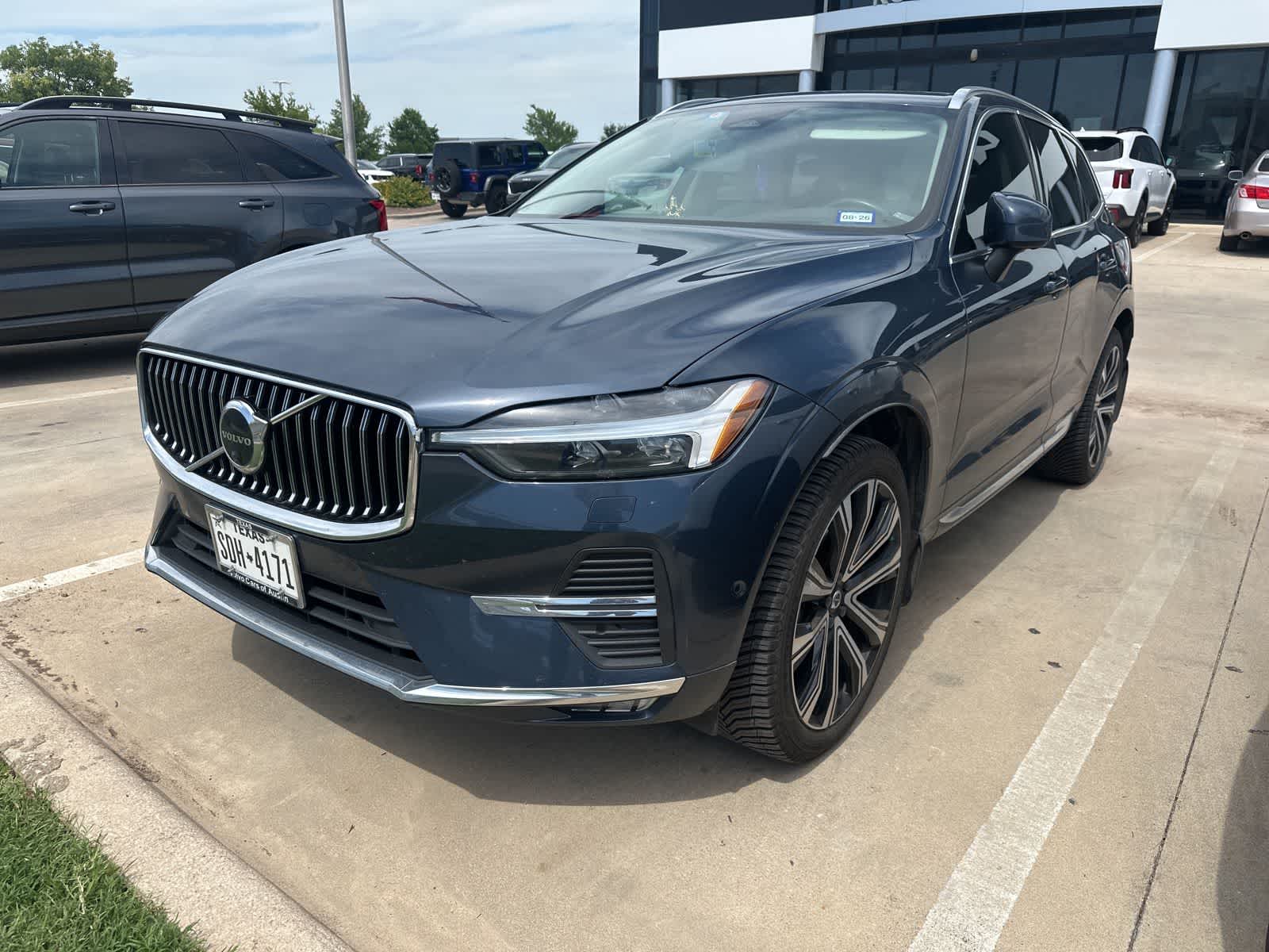 2023 Volvo XC60 B5 Ultimate Bright Theme FWD's photo