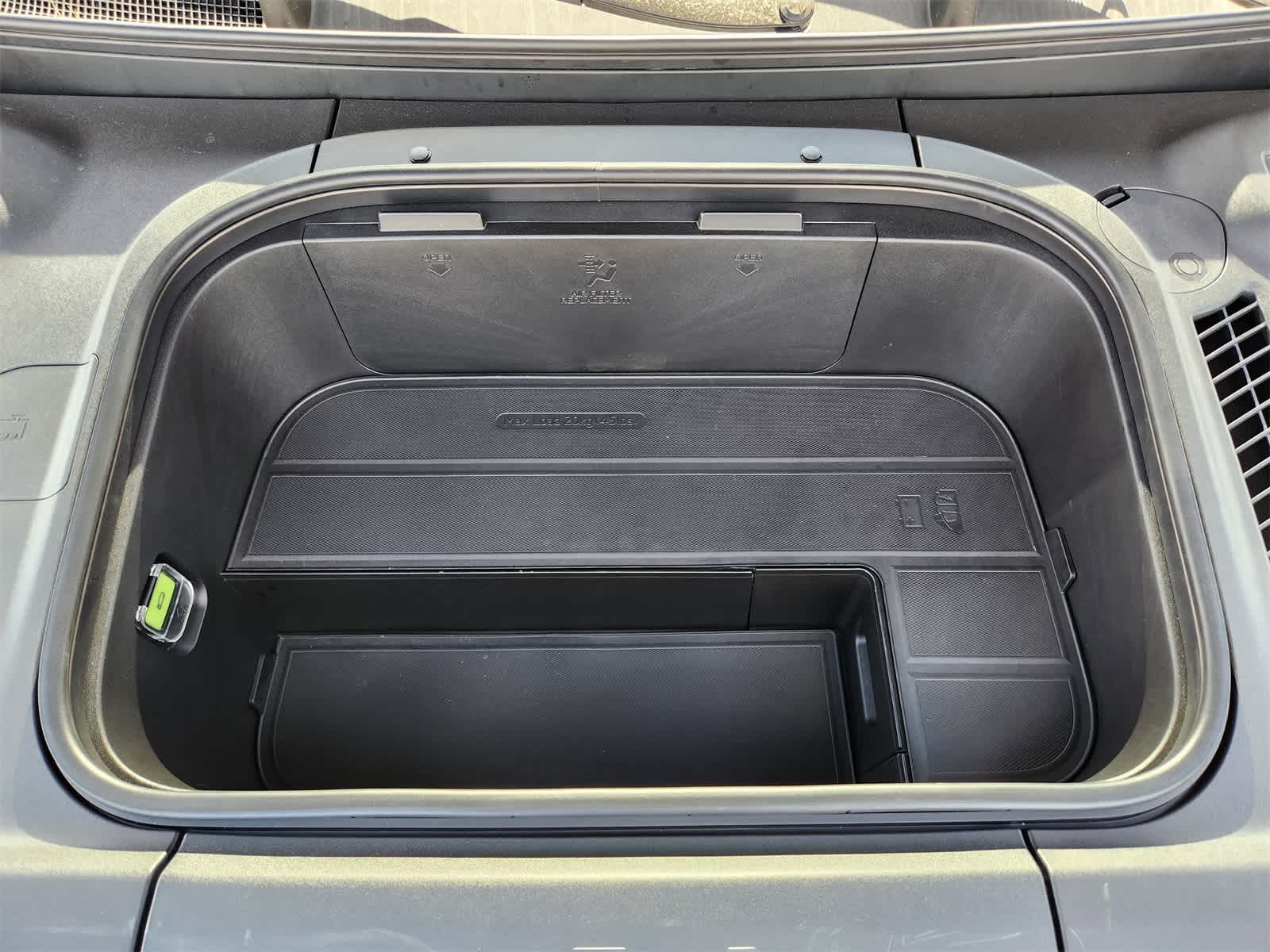 Thumbnail: 2026 Kia EV9 - 30