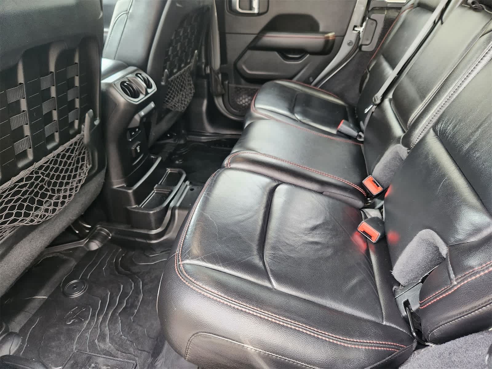 Thumbnail: 2020 Jeep Wrangler - 27