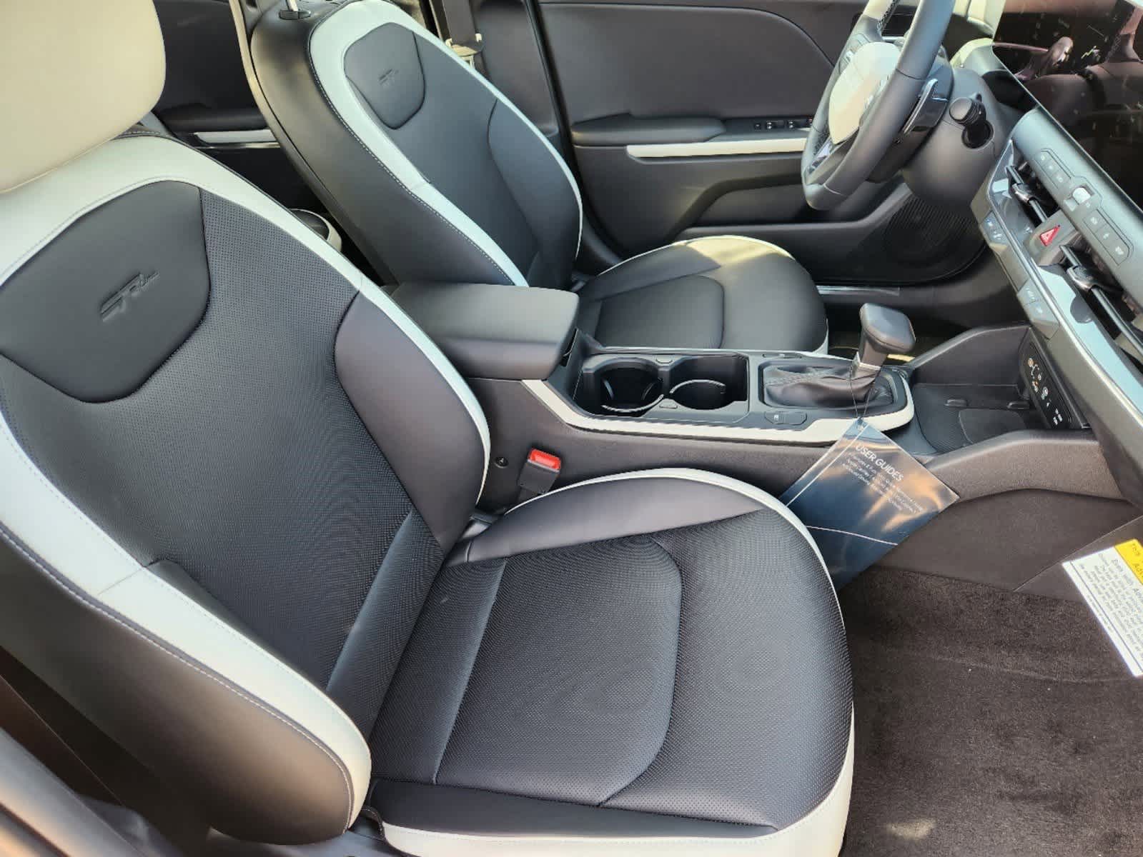 Thumbnail: 2025 Kia K4 - 10