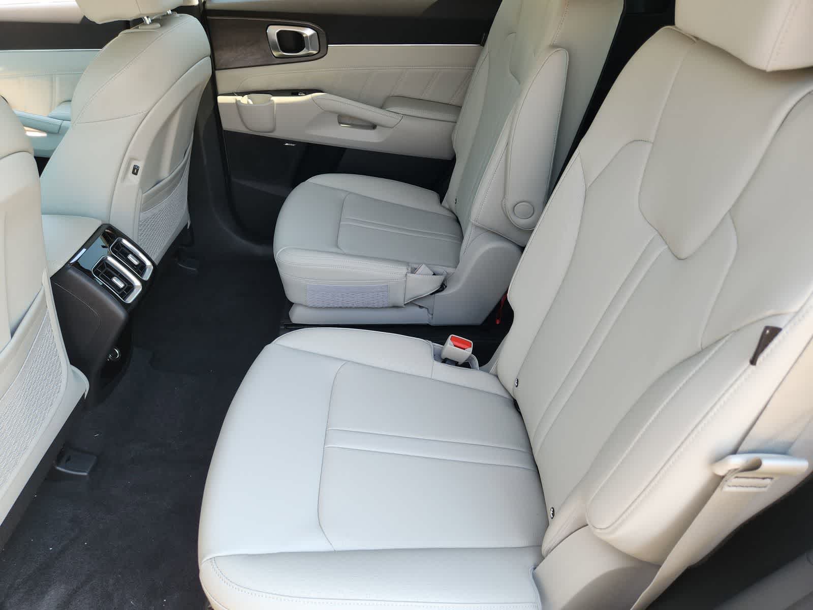 Thumbnail: 2026 Kia Sorento - 23