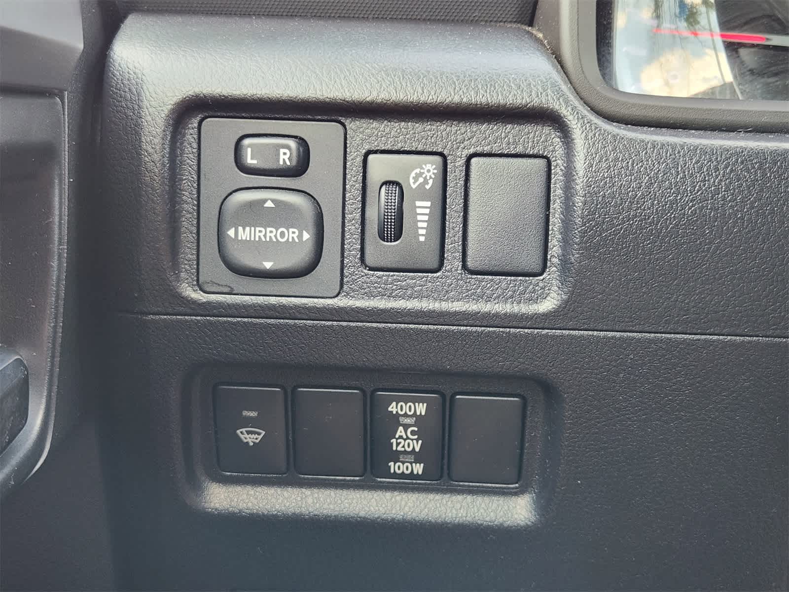2016 Toyota 4Runner SR5 21