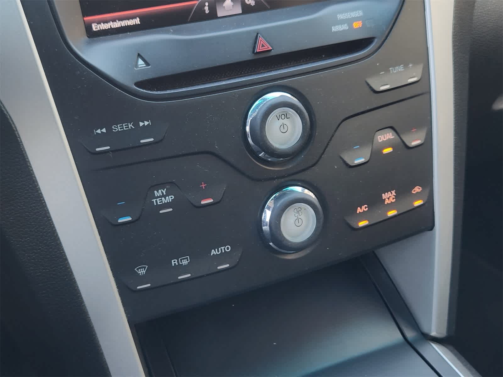 Thumbnail: 2013 Ford Explorer - 19