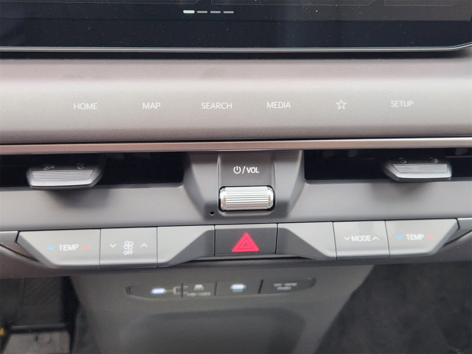 Thumbnail: 2026 Kia EV9 - 18