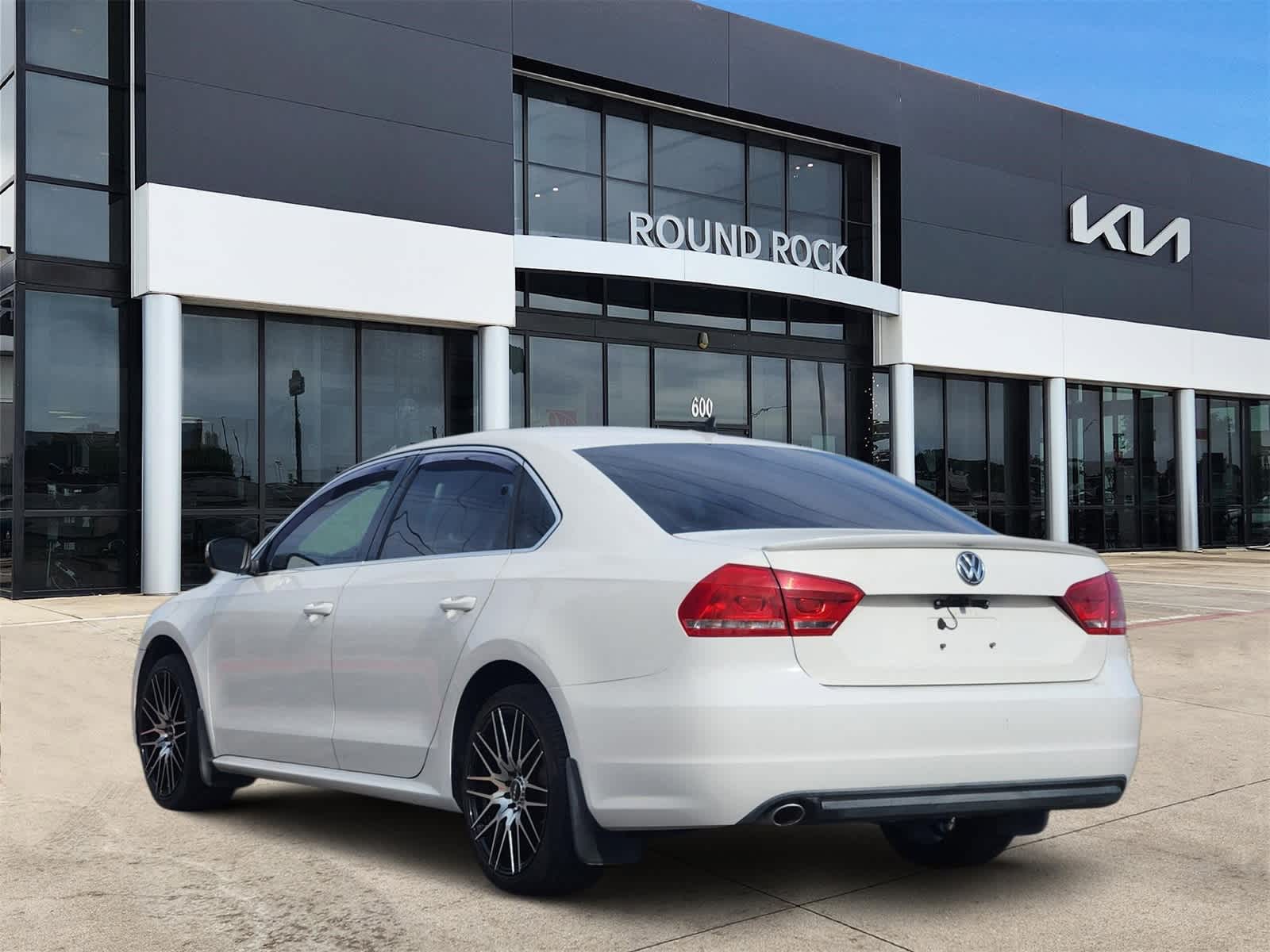 Thumbnail: 2013 Volkswagen Passat - 6