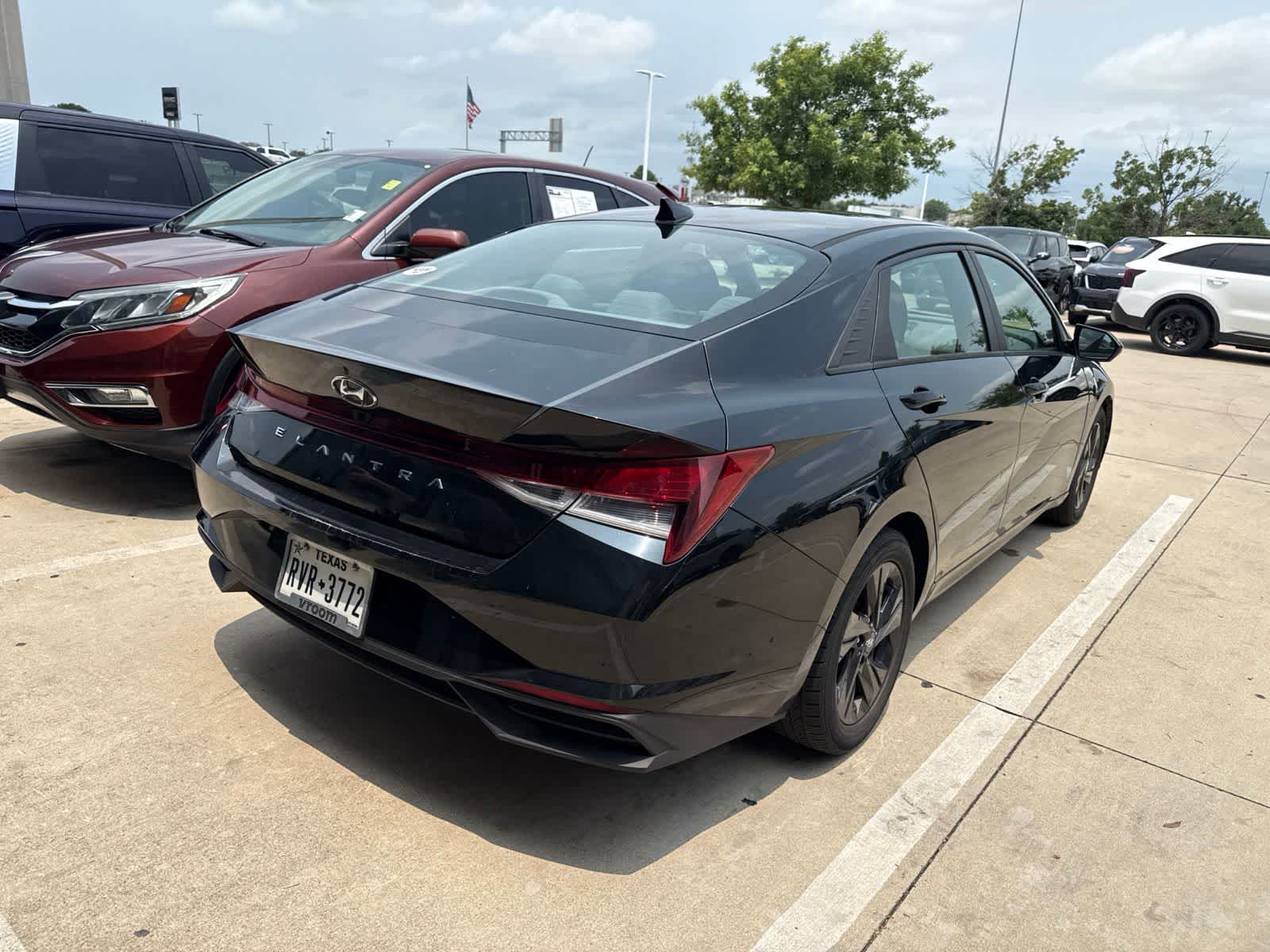 Thumbnail: 2021 Hyundai Elantra - 6