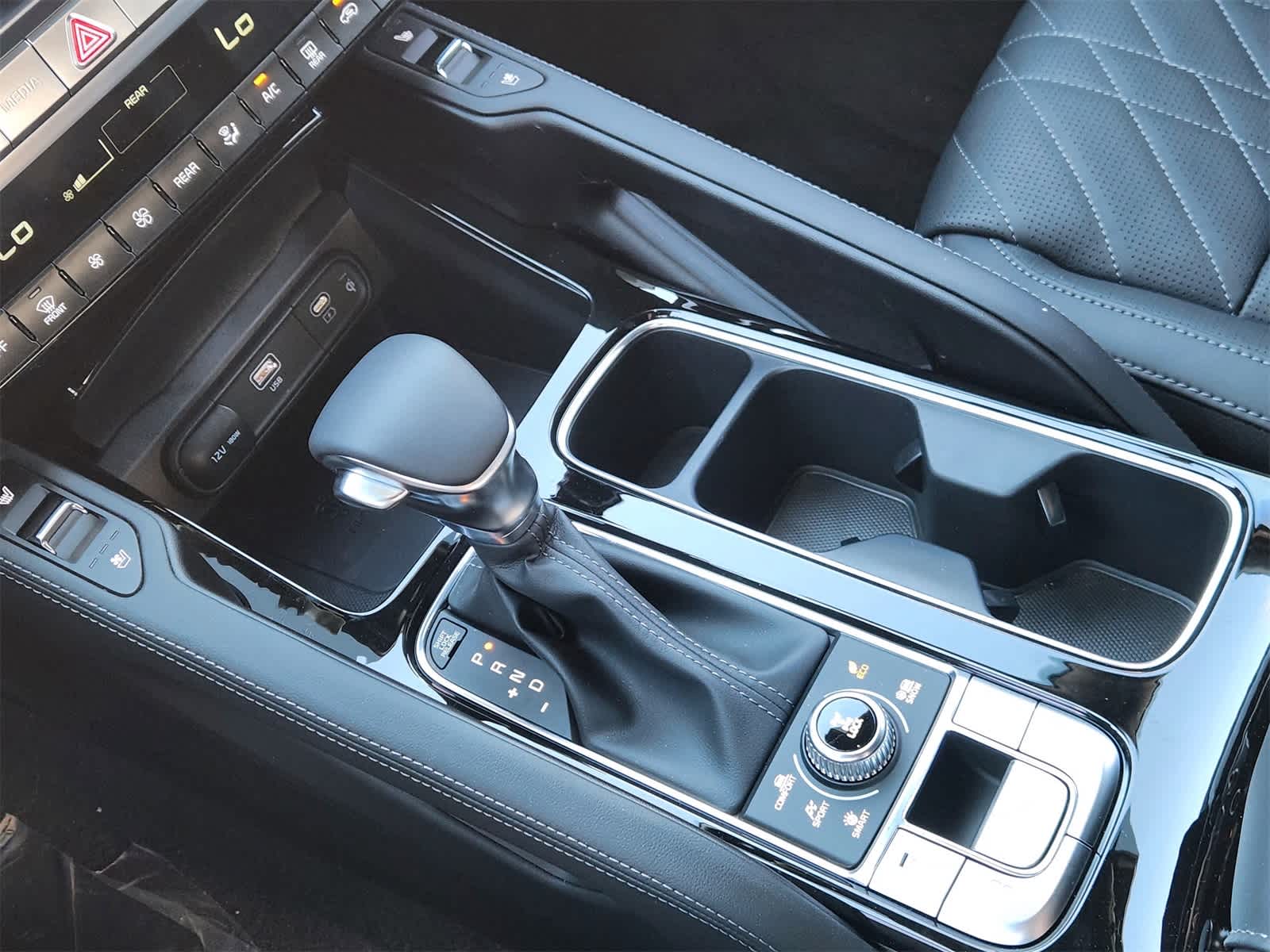 Thumbnail: 2025 Kia Telluride - 17