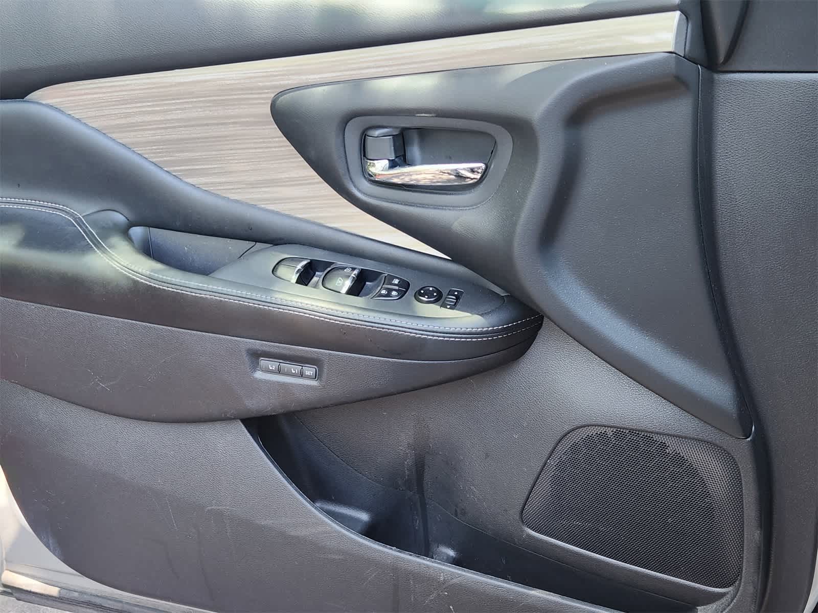 2017 Nissan Murano SL 24