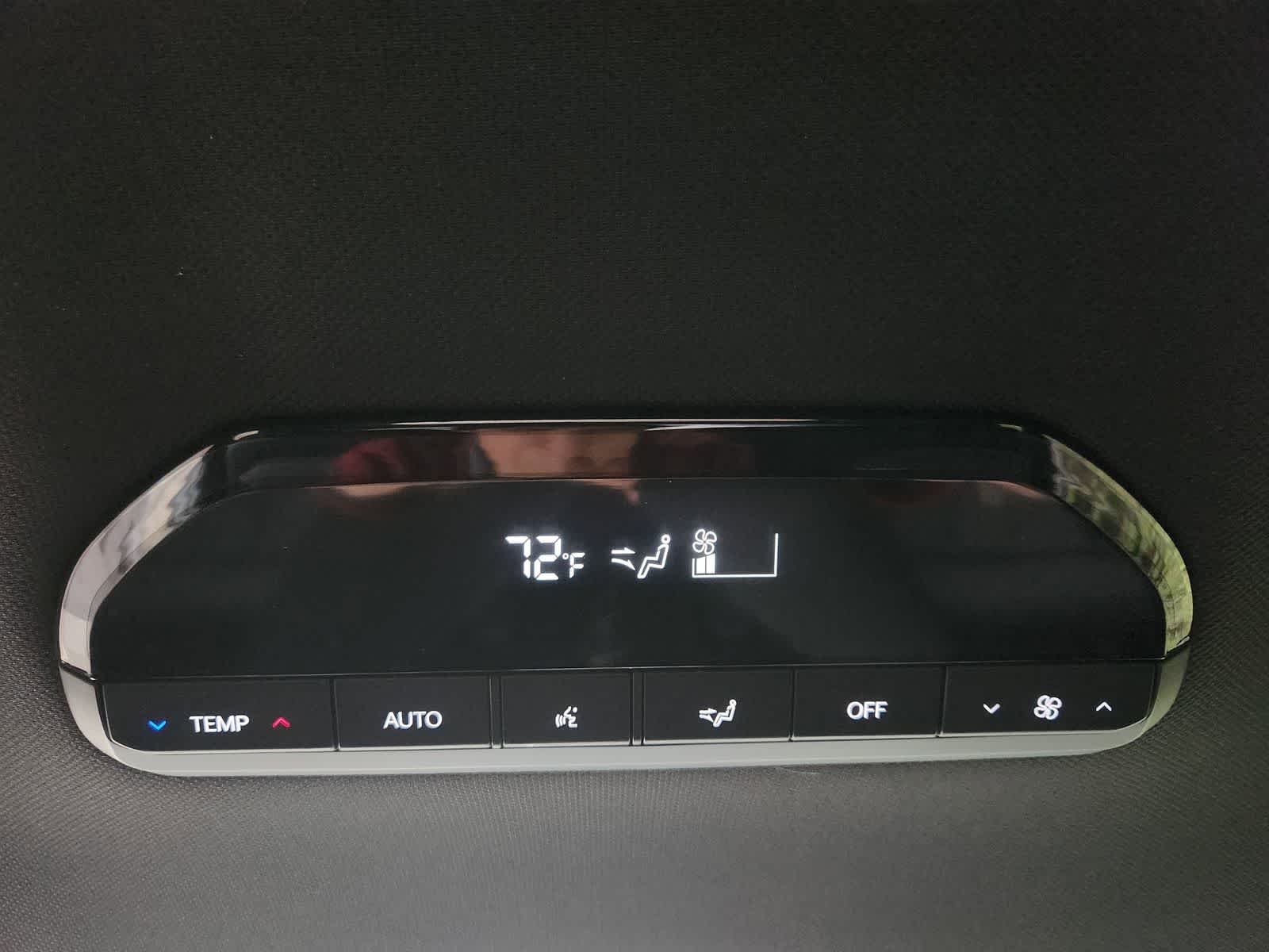 Thumbnail: 2027 Kia Telluride - 24