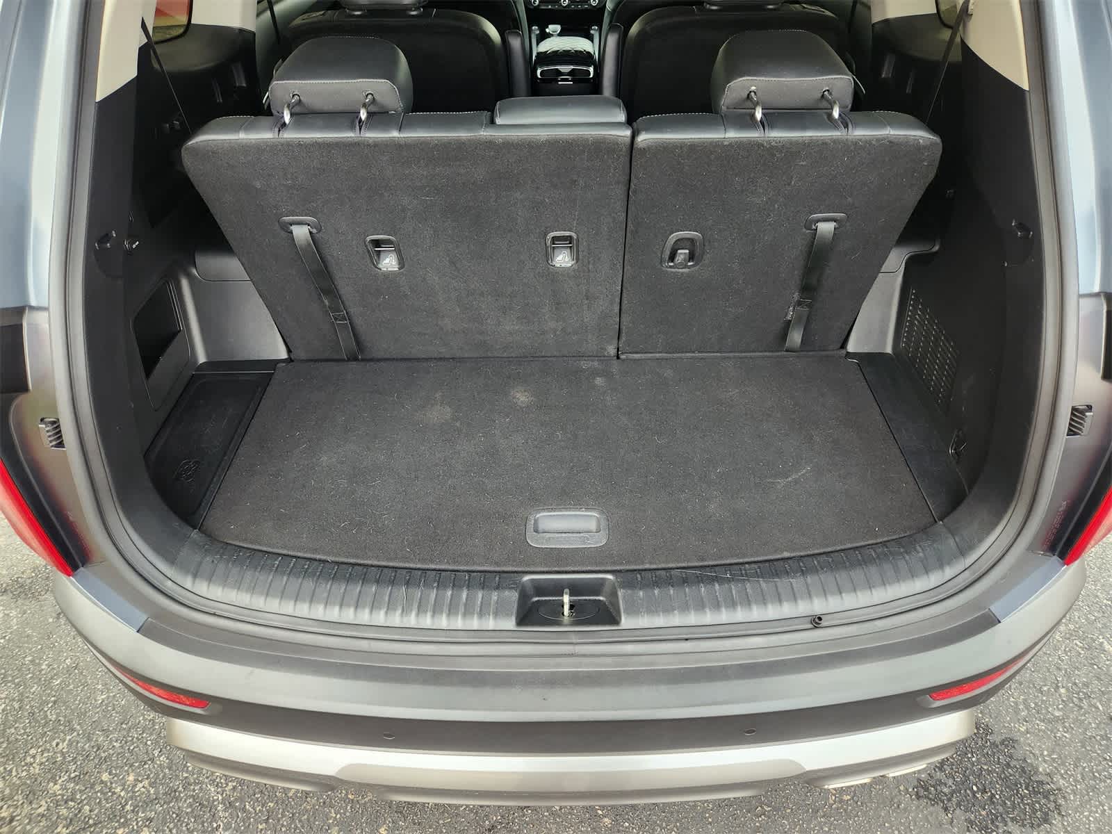 Thumbnail: 2020 Kia Telluride - 32