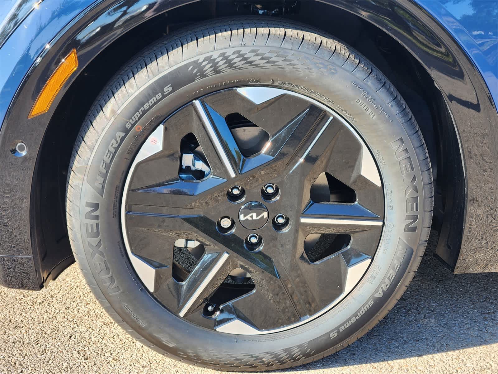 Thumbnail: 2025 Kia EV6 - 9