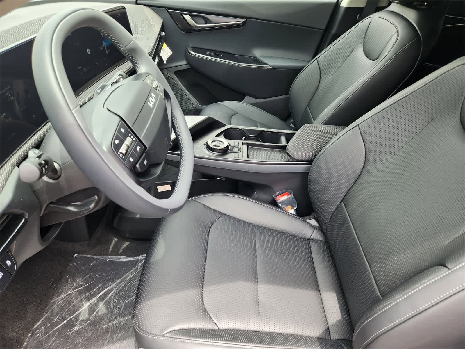 Thumbnail: 2025 Kia EV6 - 10