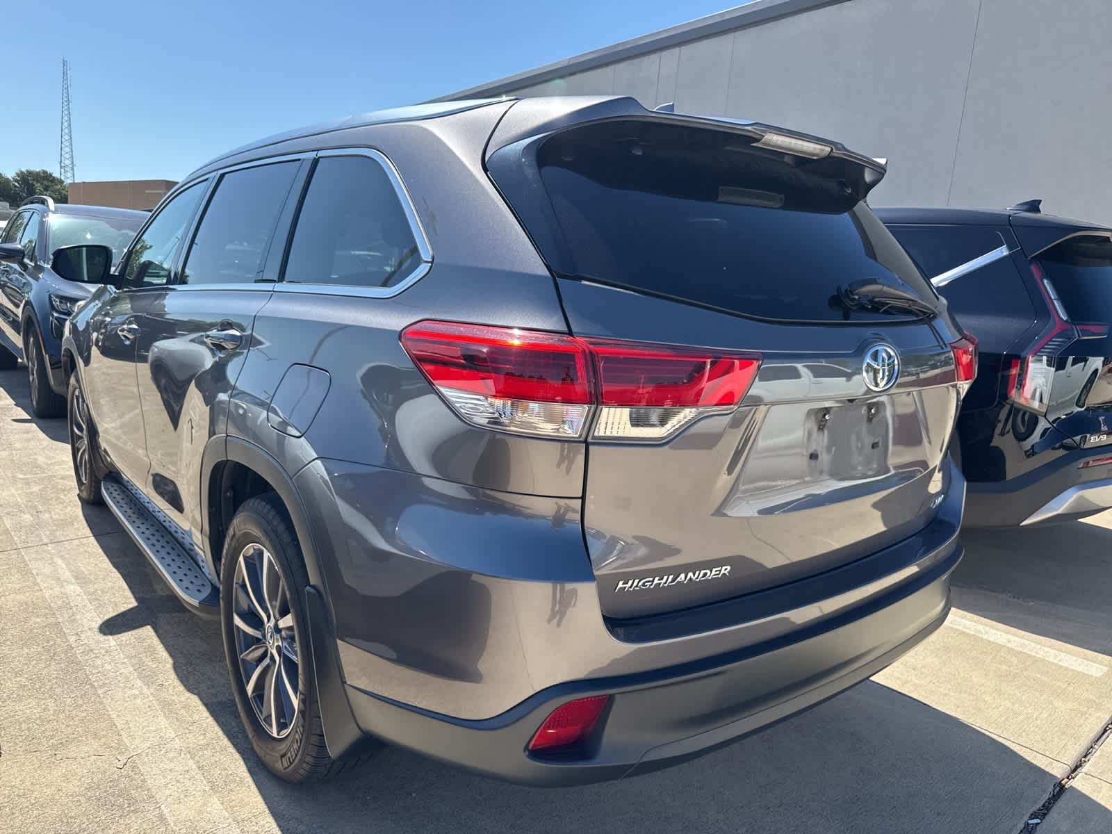 2017 Toyota Highlander XLE 6
