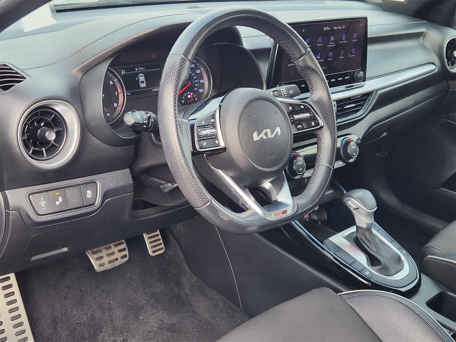 2022 Kia Forte GT-Line photo 2