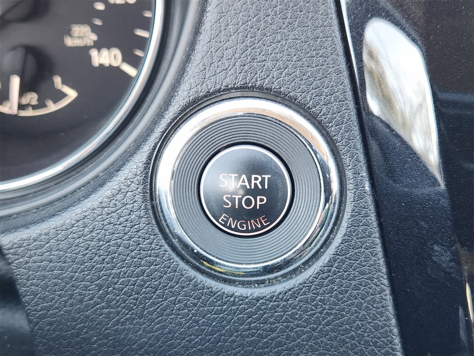 Thumbnail: 2014 Nissan Rogue - 21