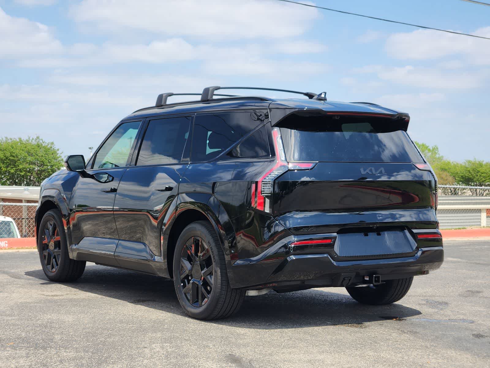 Thumbnail: 2026 Kia EV9 - 5