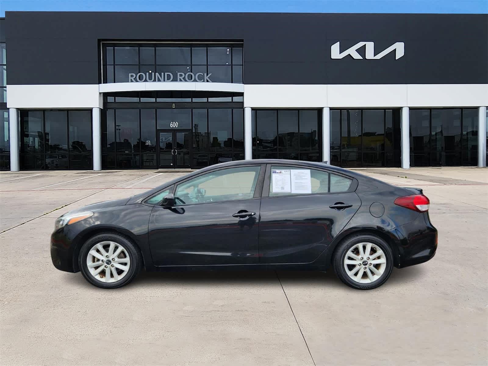 Thumbnail: 2017 Kia Forte - 4