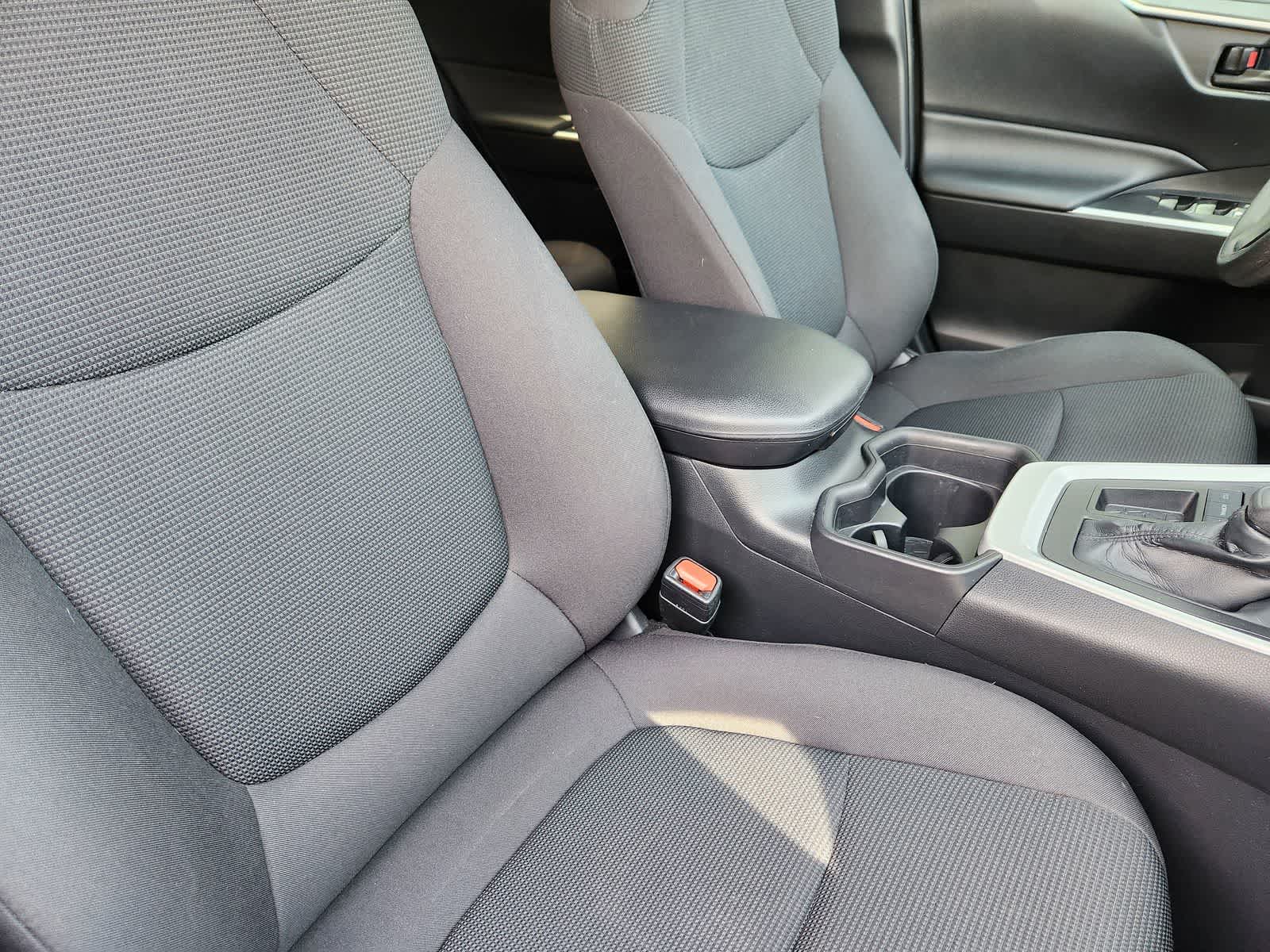 Thumbnail: 2021 Toyota RAV4 - 14