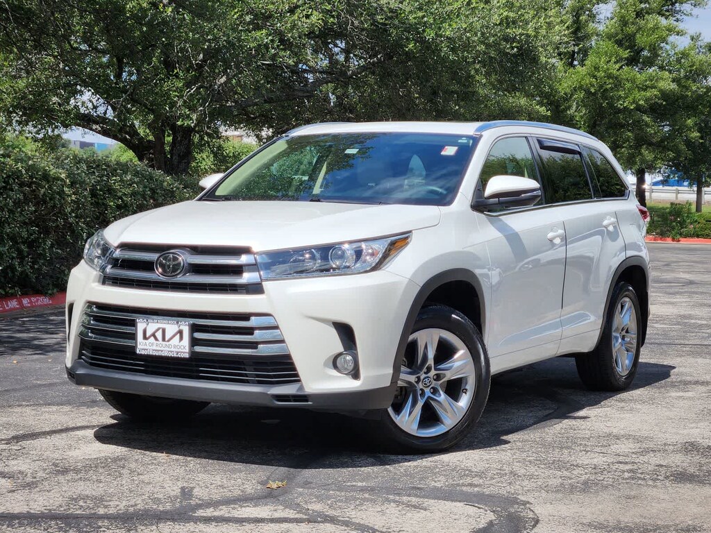 Used 2017 Toyota Highlander Limited V6 SUV