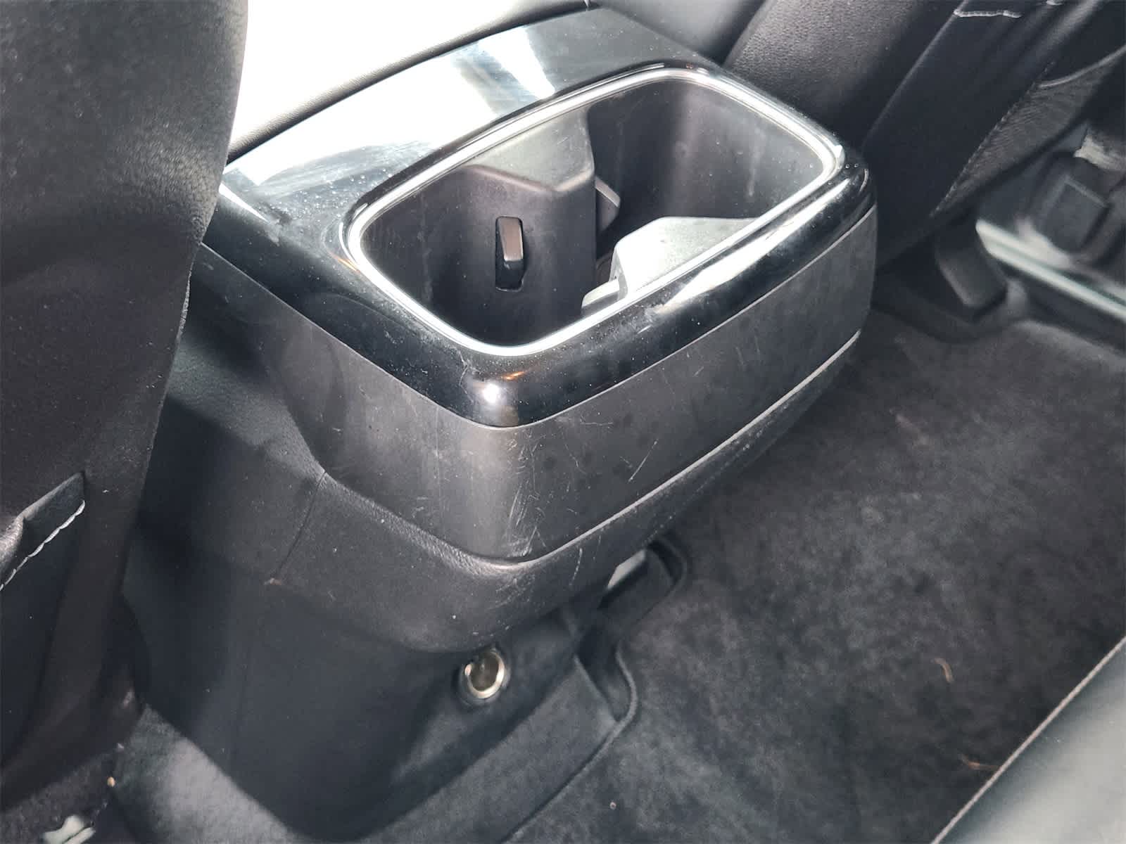 Thumbnail: 2023 Kia Telluride - 28