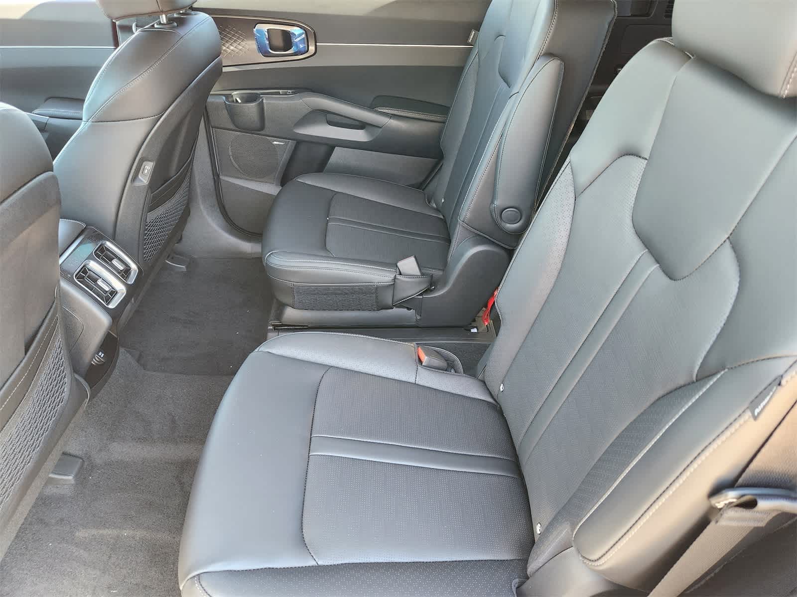 Thumbnail: 2026 Kia Sorento - 23