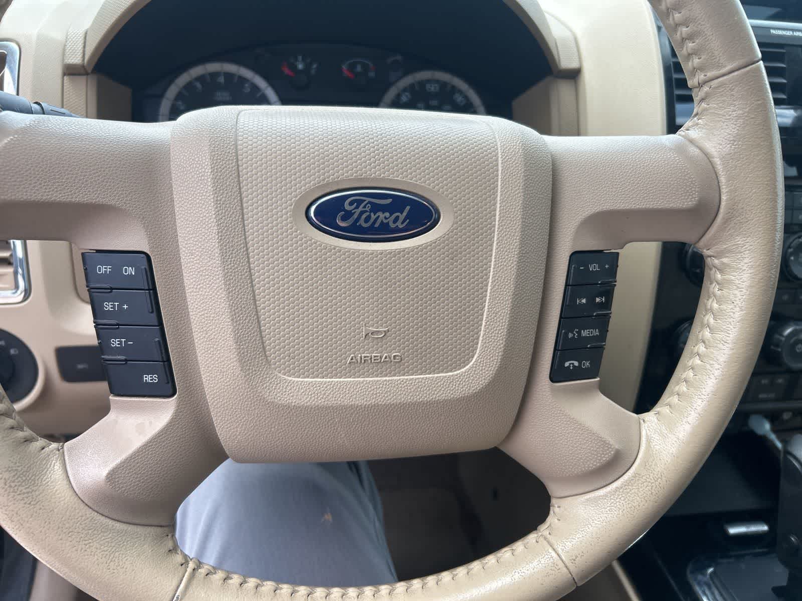 Thumbnail: 2011 Ford Escape - 6