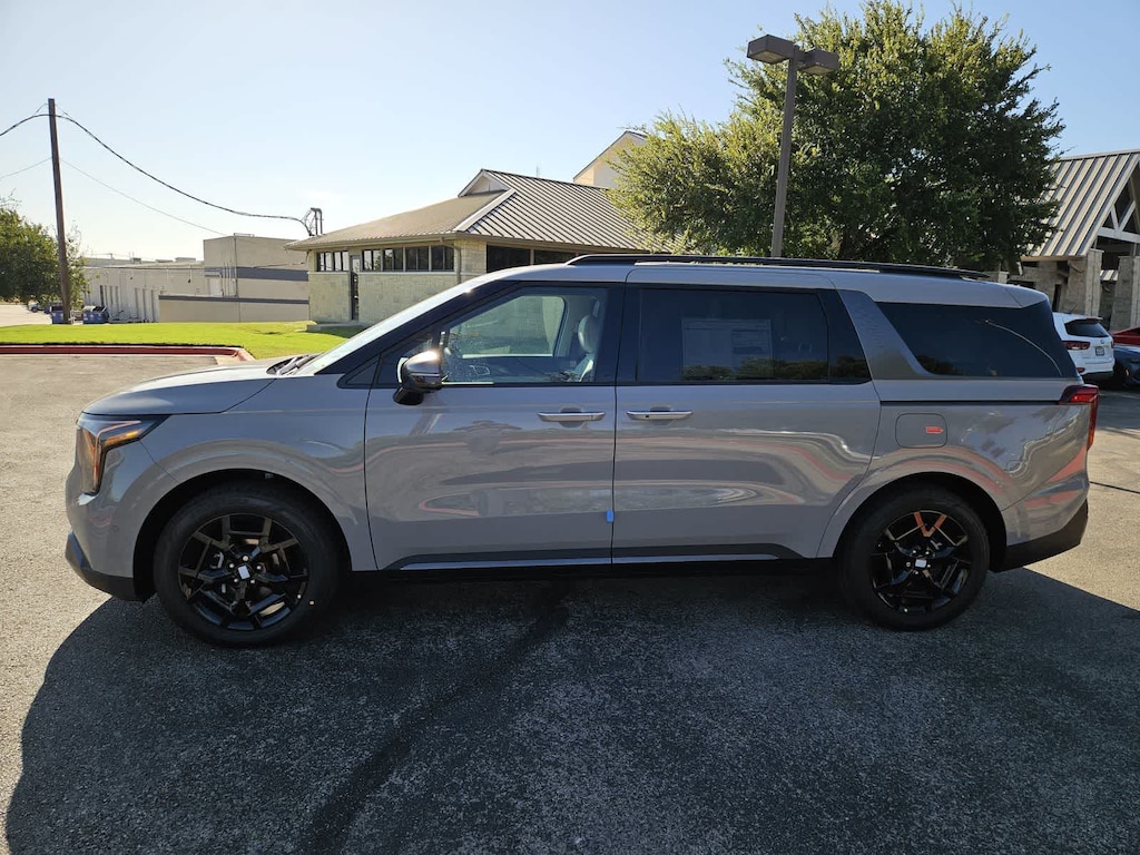 New 2027 Kia Carnival Hybrid SX Van Passenger Van