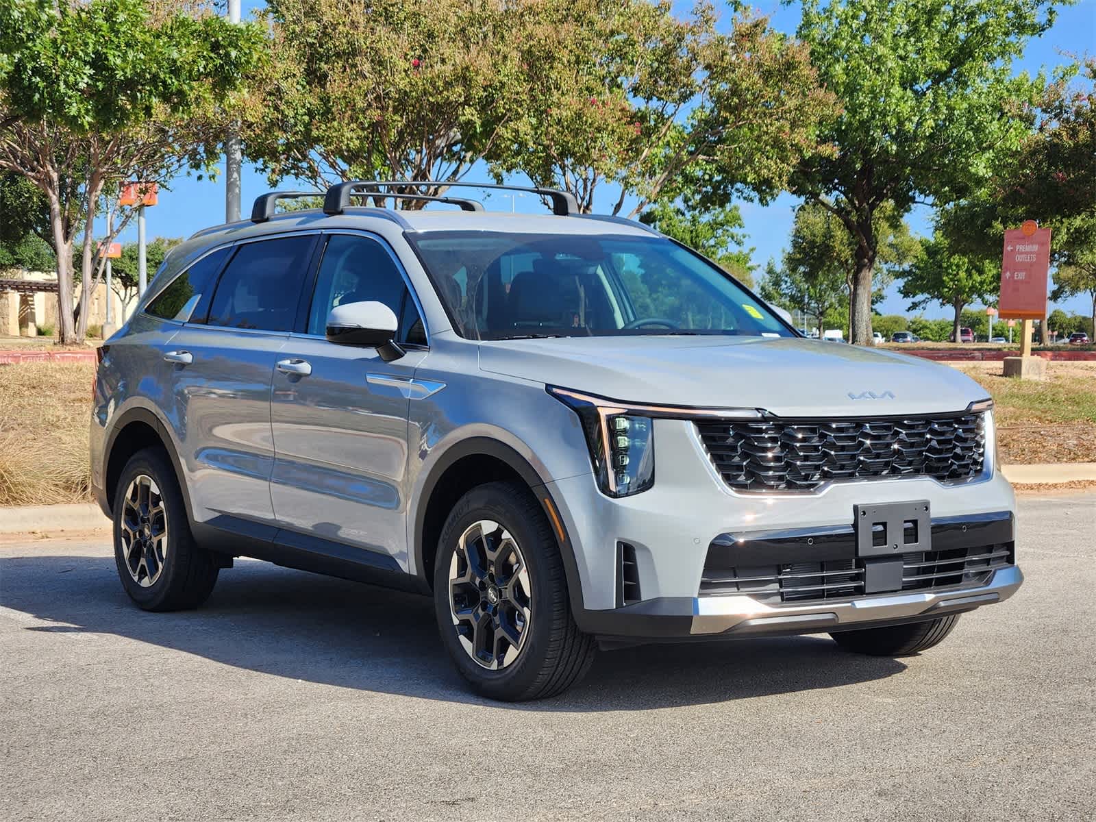 Thumbnail: 2026 Kia Sorento - 3