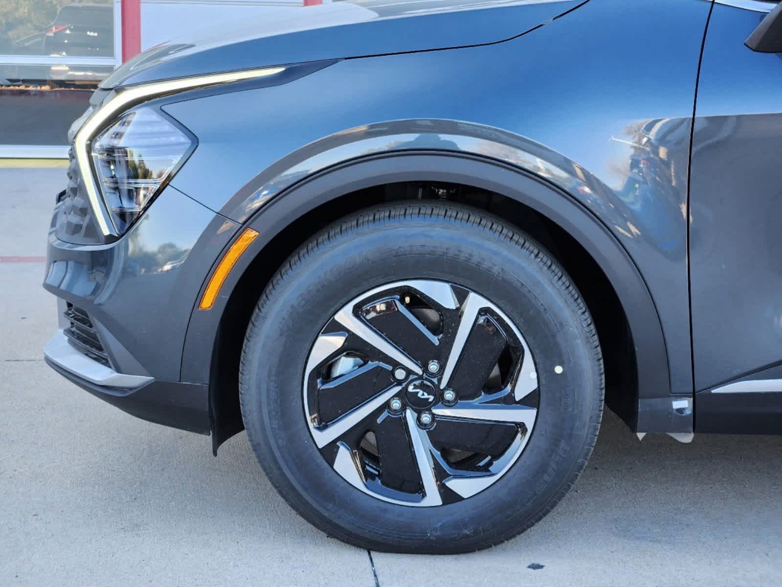 Thumbnail: 2025 Kia Sportage - 14