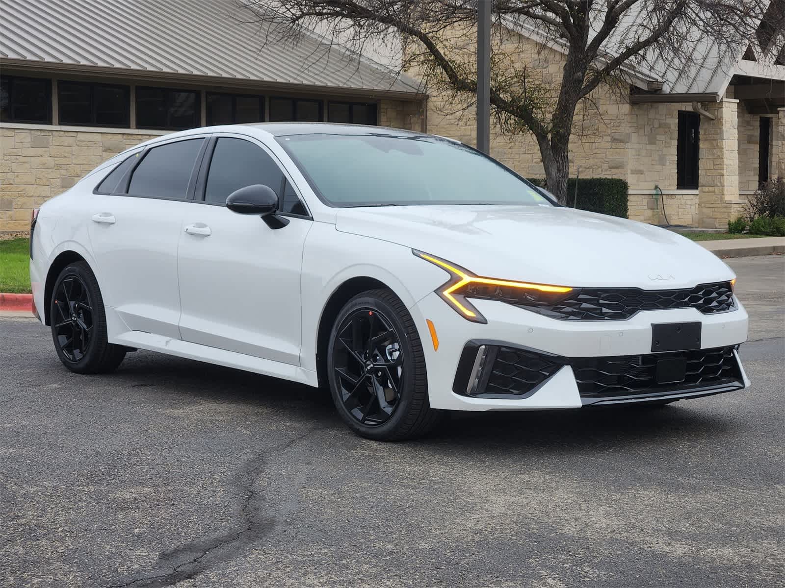 Thumbnail: 2026 Kia K5 - 3