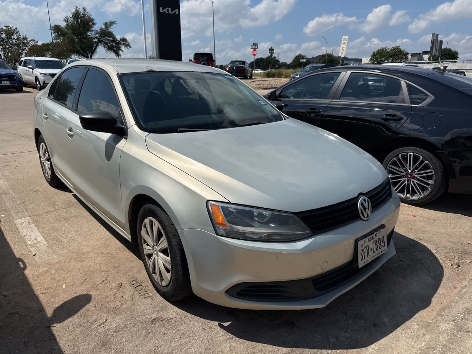 Thumbnail: 2011 Volkswagen Jetta - 3