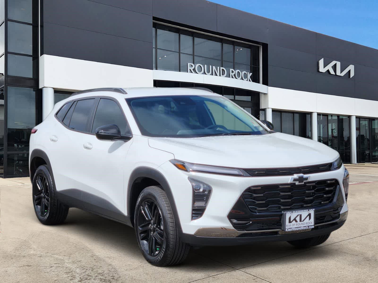 Thumbnail: 2025 Chevrolet Trax - 3