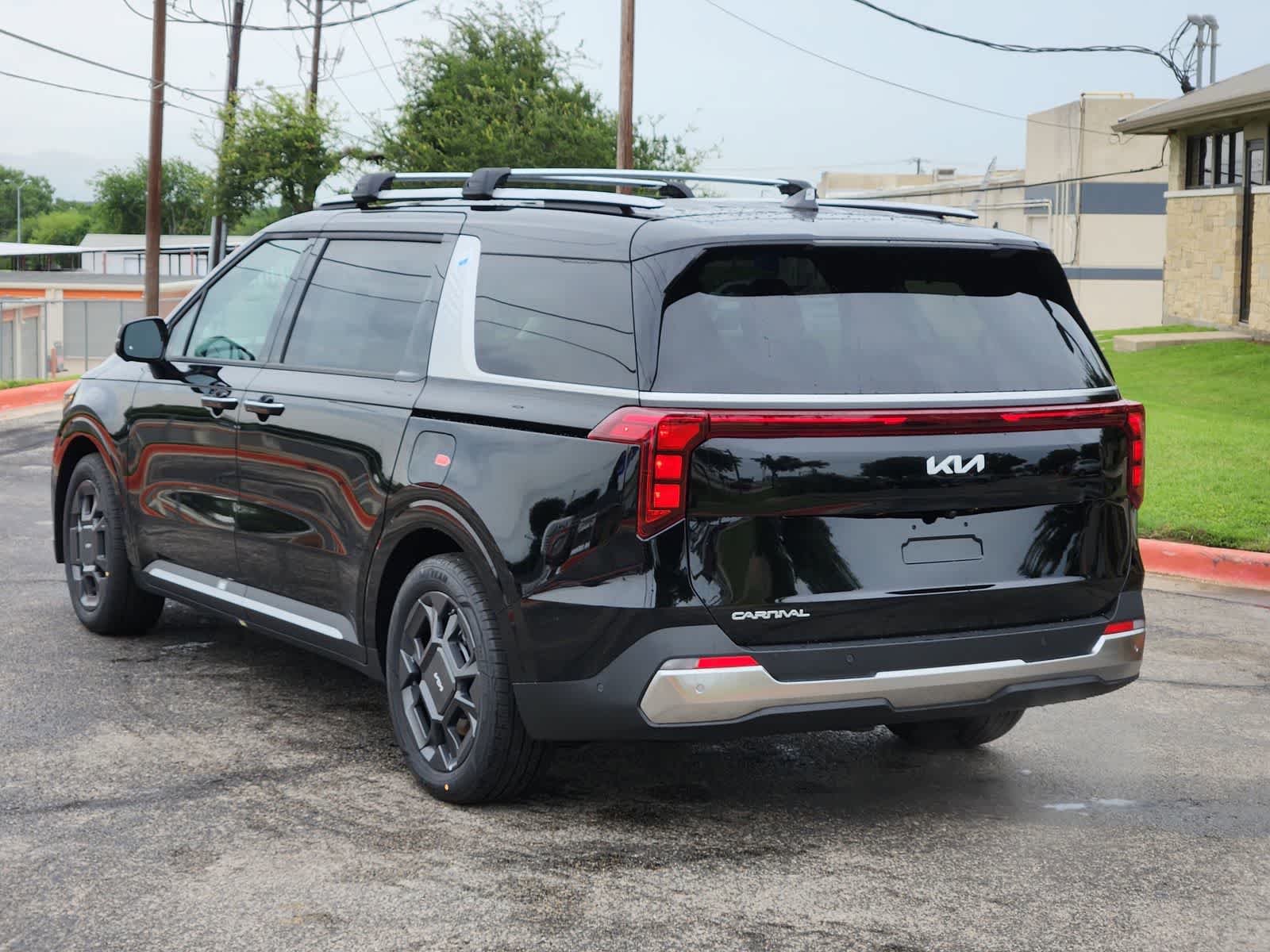 Thumbnail: 2026 Kia Carnival - 5