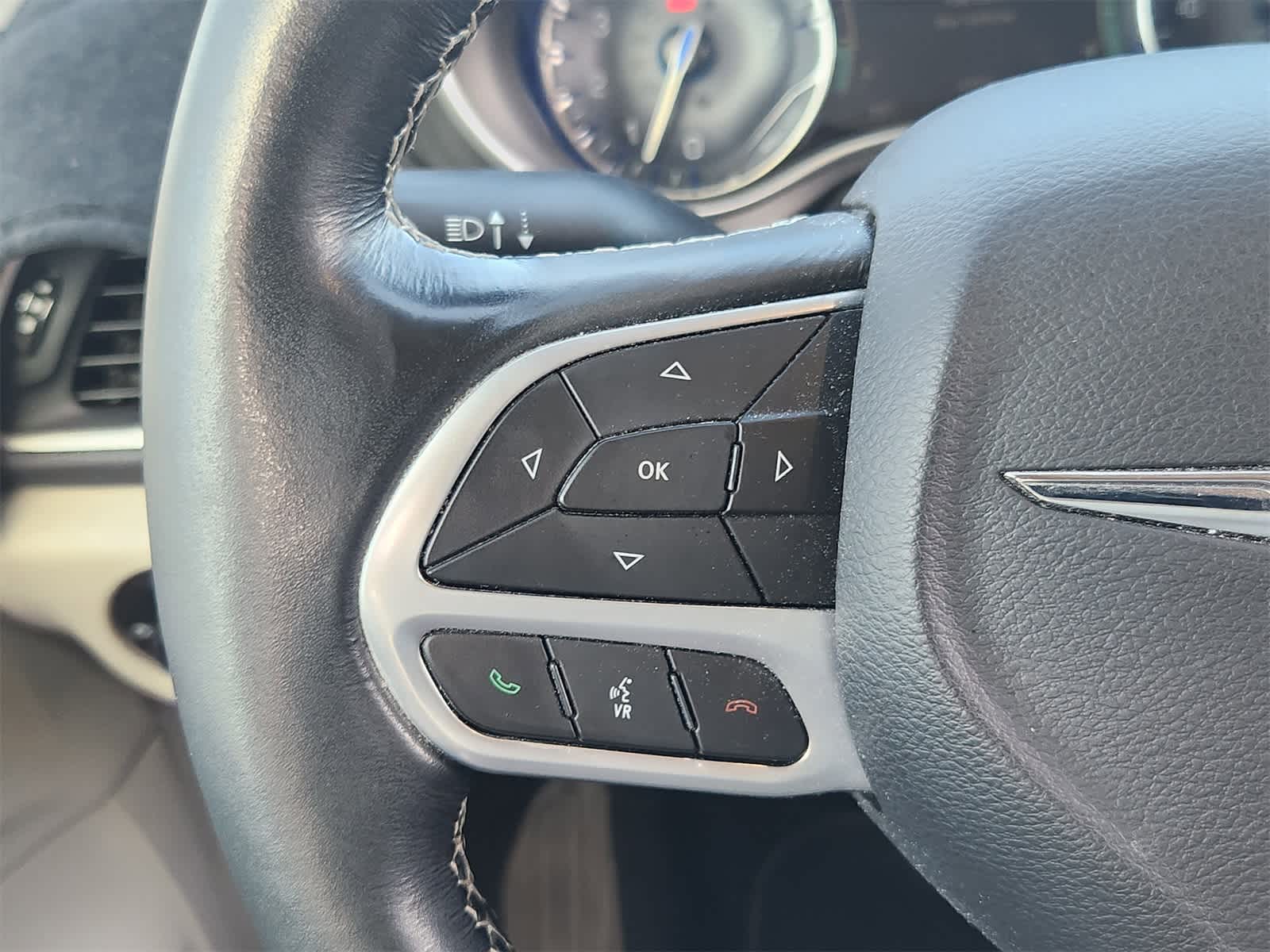 Thumbnail: 2021 Chrysler Pacifica - 27