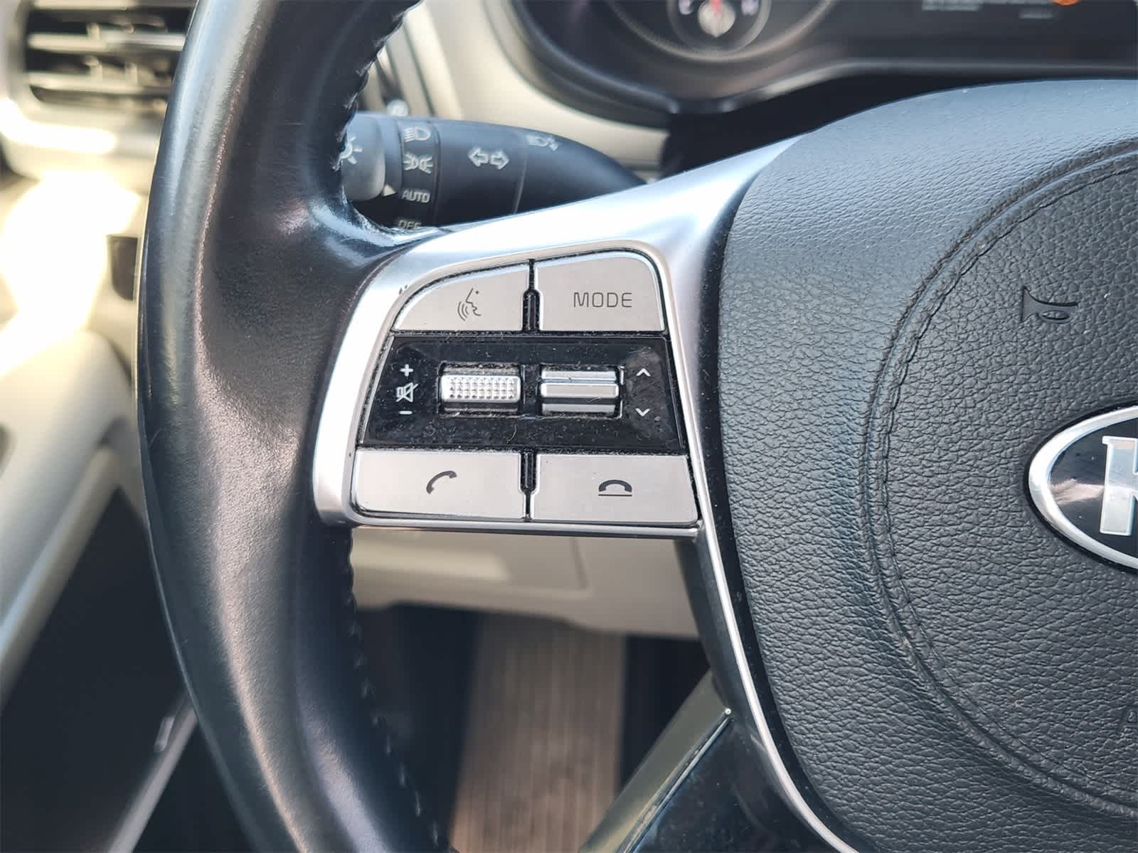 Thumbnail: 2020 Kia Telluride - 28