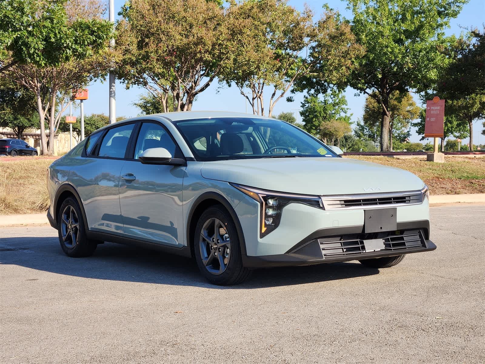 2025 Kia K4 LXS photo 3