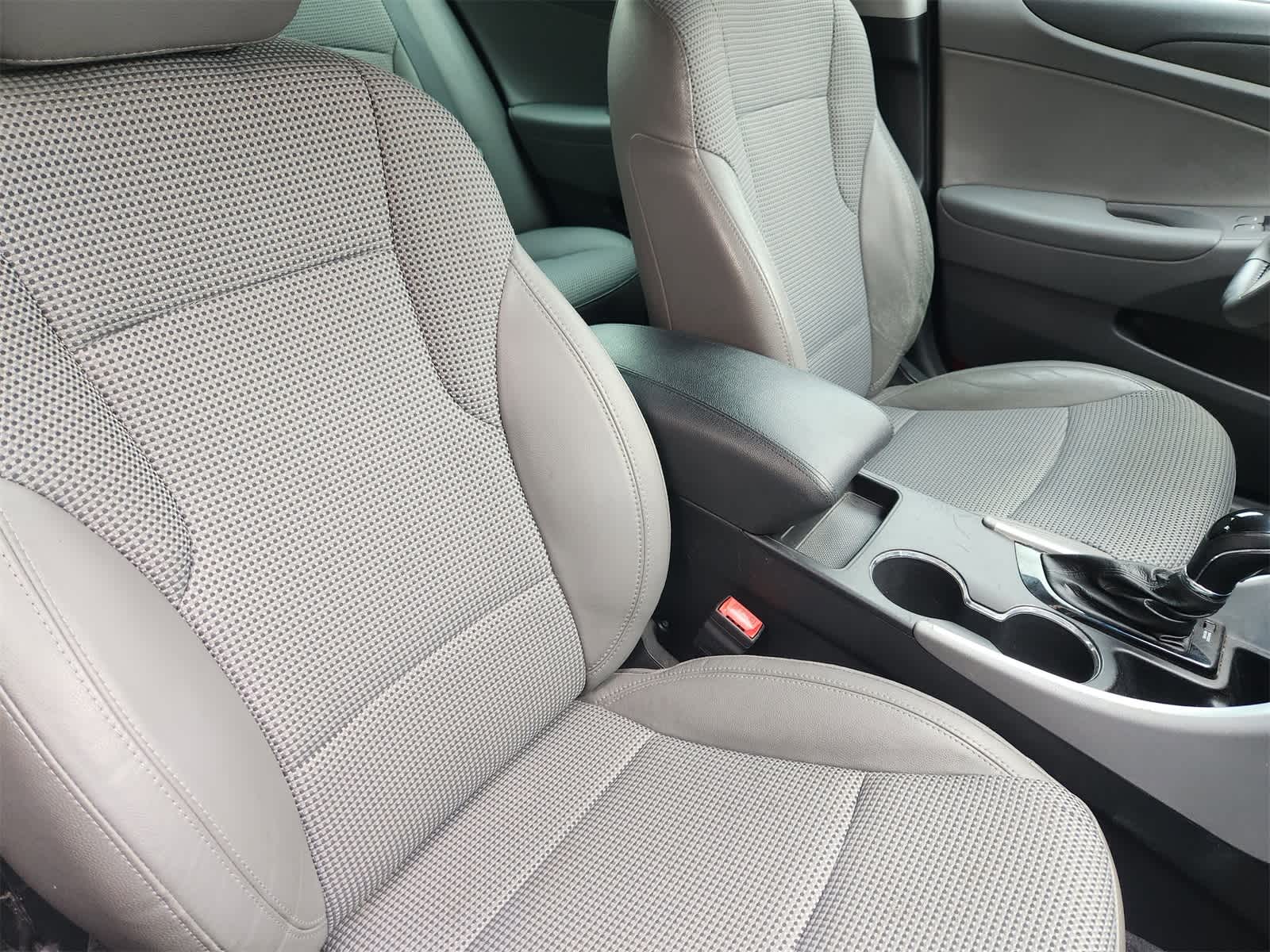 Thumbnail: 2012 Hyundai Sonata - 12