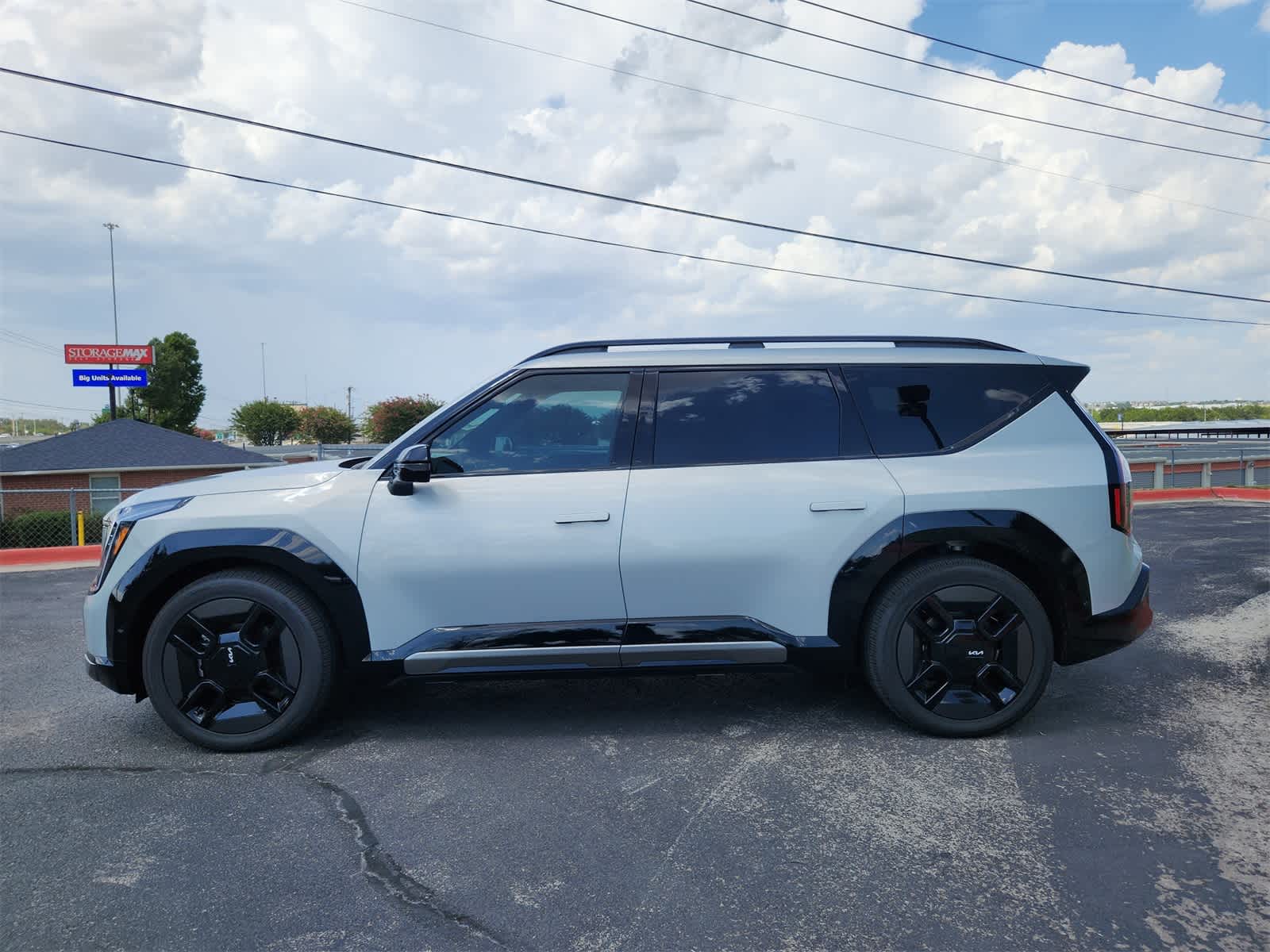 Thumbnail: 2026 Kia EV9 - 4