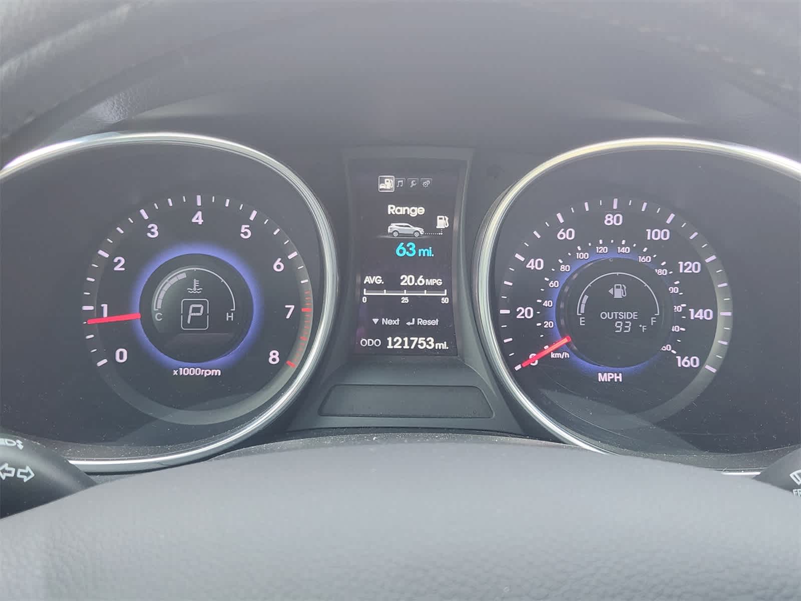Thumbnail: 2013 Hyundai Santa Fe - 16