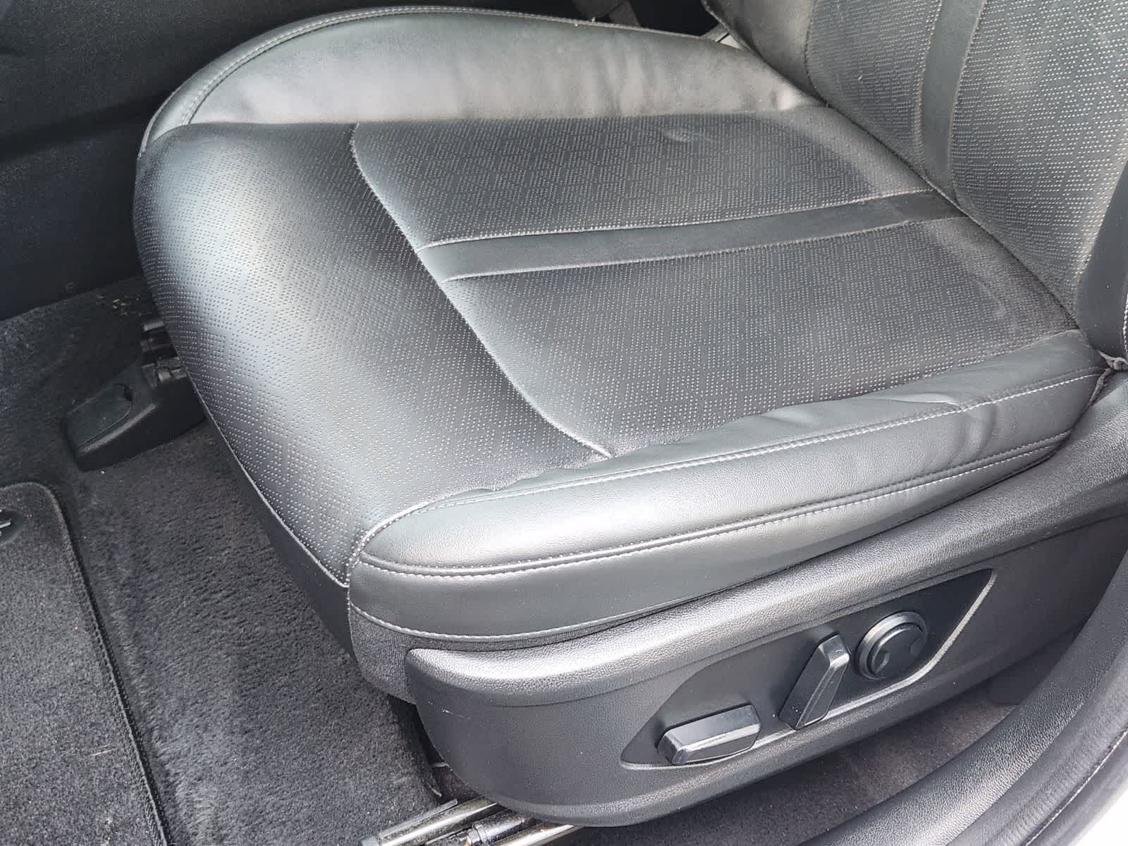 Thumbnail: 2023 Kia Sorento - 19